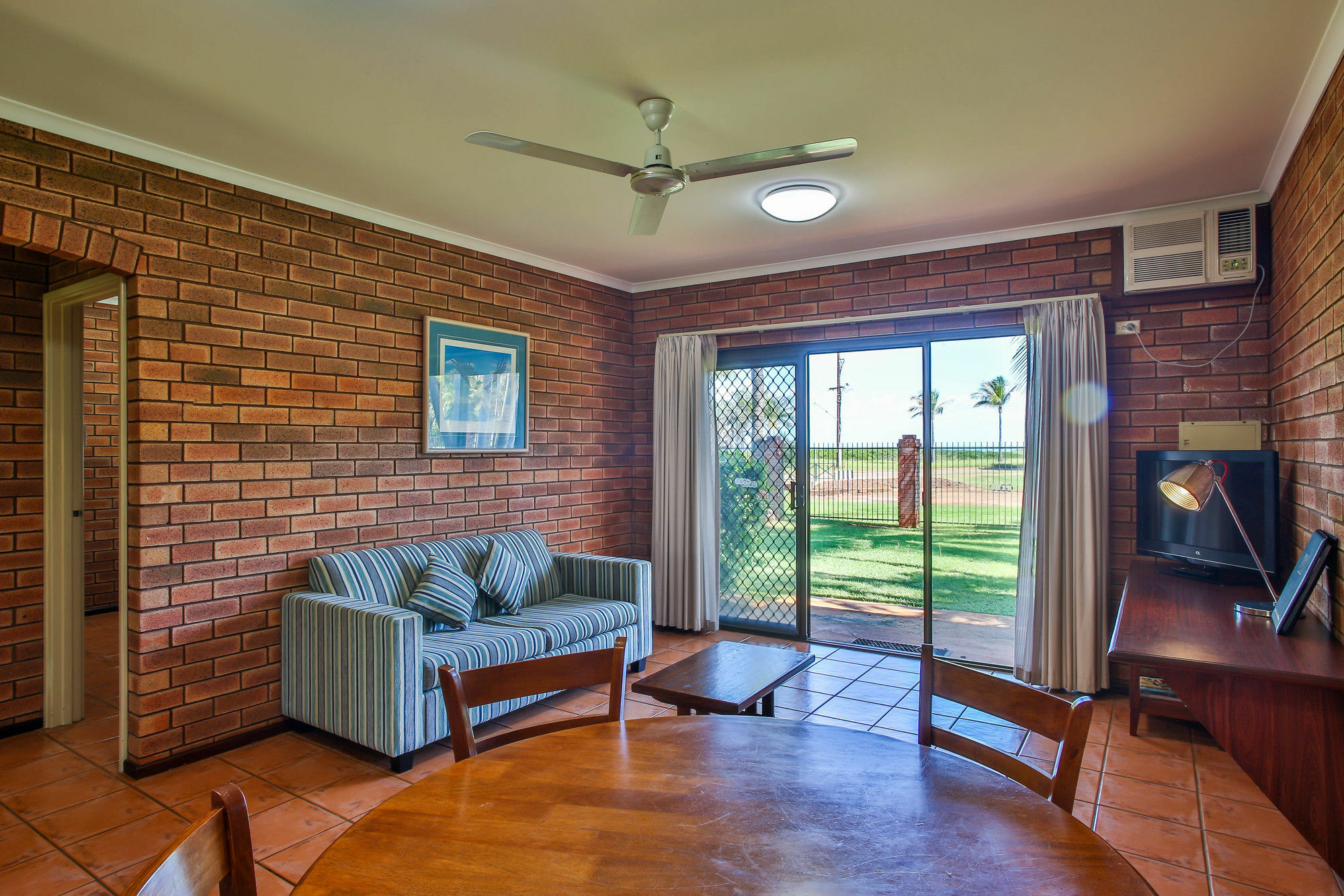 Bayside Holiday Apartments Broome Exteriör bild